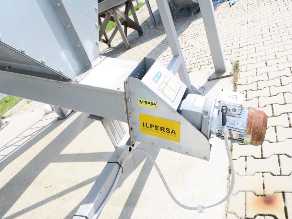 Machines from the biofuel production plant<br>
-3